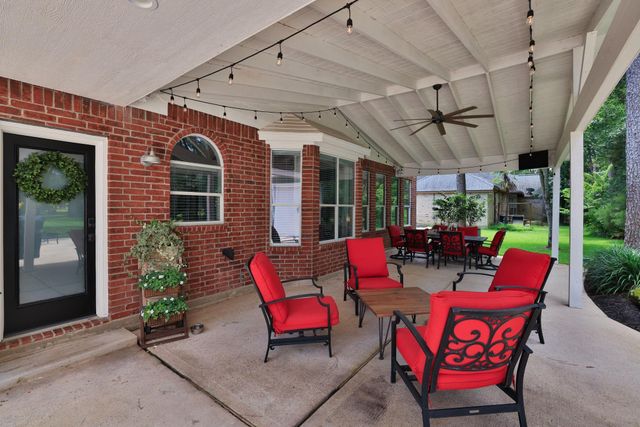 40407 Manor Drive, Magnolia, TX 77354