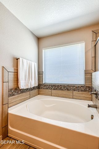 6553 GEYSER Drive, El Paso, TX 79932