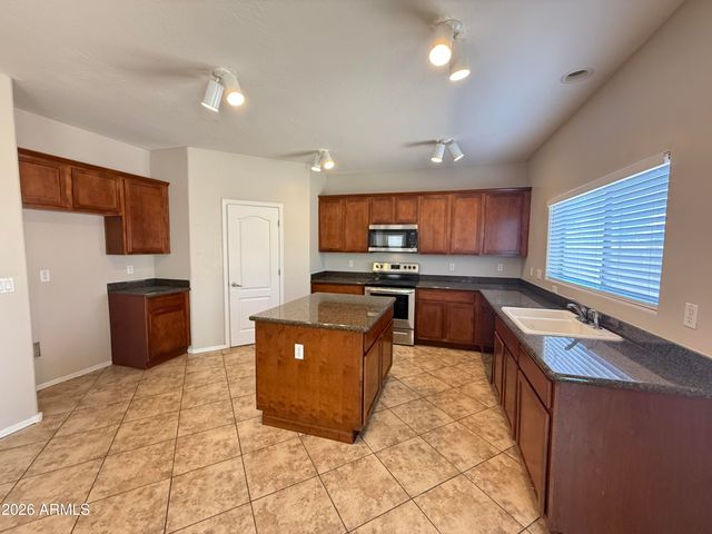 2110 N 94TH Avenue, Phoenix, AZ 85037