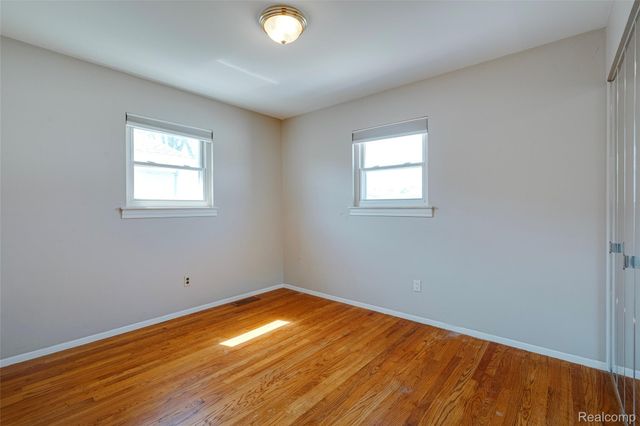 29038 Springstead Street, Gibraltar, MI 48173