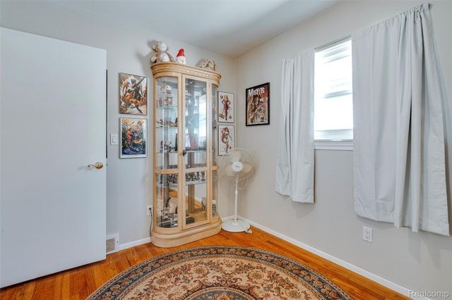 29038 Springstead Street, Gibraltar, MI 48173