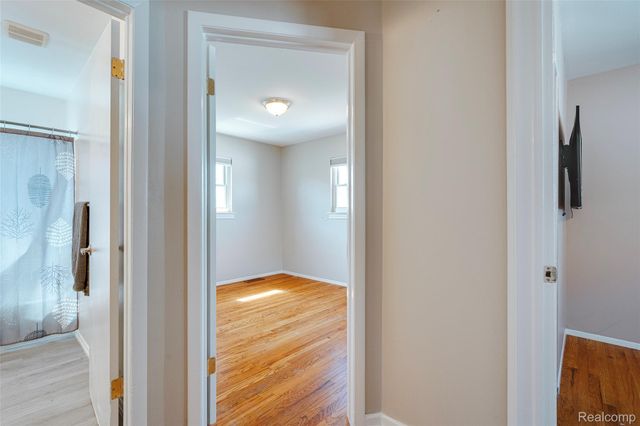 29038 Springstead Street, Gibraltar, MI 48173