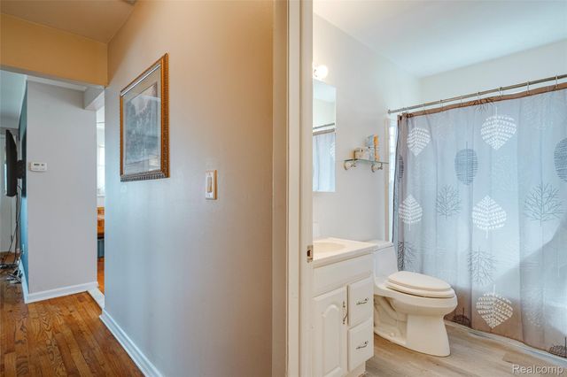 29038 Springstead Street, Gibraltar, MI 48173