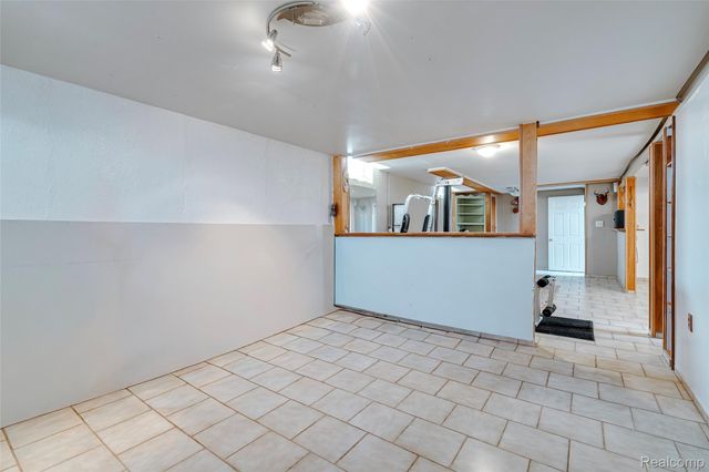 29038 Springstead Street, Gibraltar, MI 48173