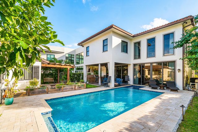 351 E BOCA RATON Road E, Boca Raton, FL 33432