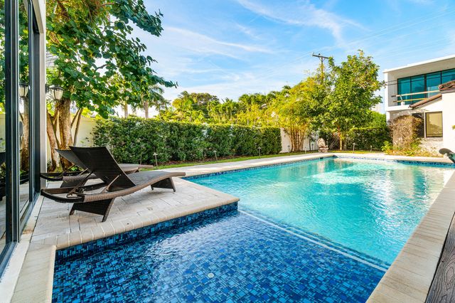 351 E BOCA RATON Road E, Boca Raton, FL 33432