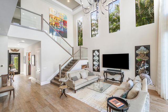 351 E BOCA RATON Road E, Boca Raton, FL 33432