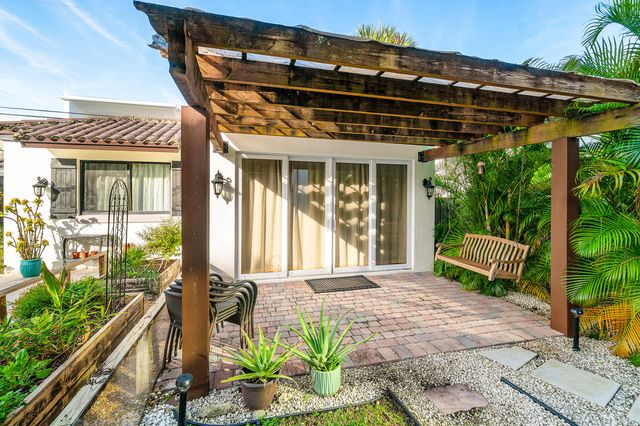 351 E BOCA RATON Road E, Boca Raton, FL 33432