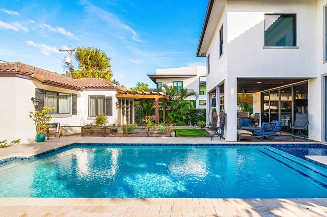 351 E BOCA RATON Road E, Boca Raton, FL 33432