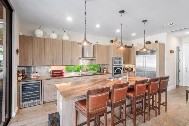 351 E BOCA RATON Road E, Boca Raton, FL 33432