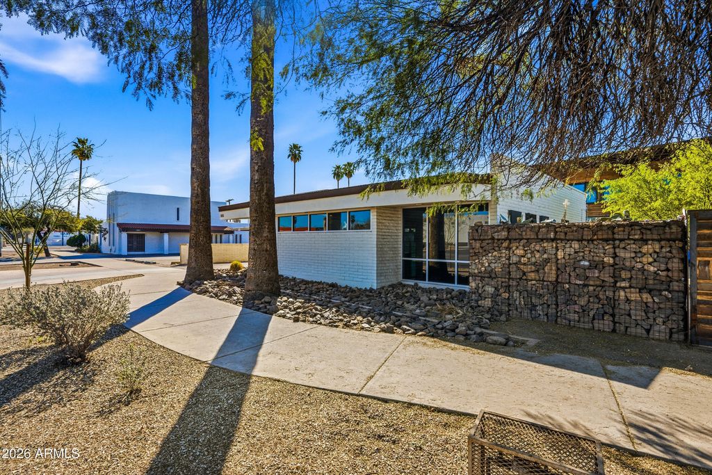 1055 E Indian School Road, Phoenix, AZ 85014 — photo 4