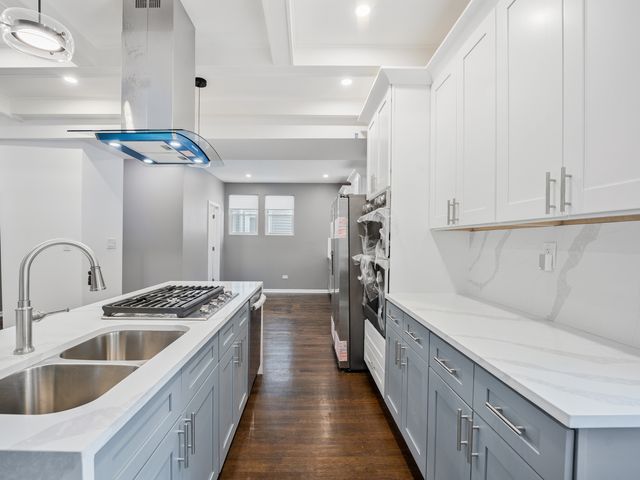 553 N Leamington Avenue, Chicago, IL 60644