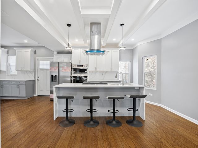 553 N Leamington Avenue, Chicago, IL 60644