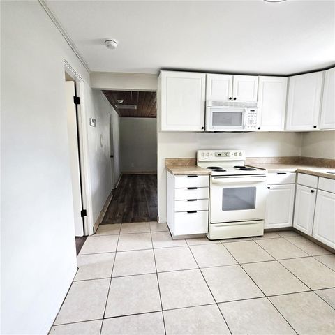 2710 AVENUE J NW, Winter Haven, FL 33881