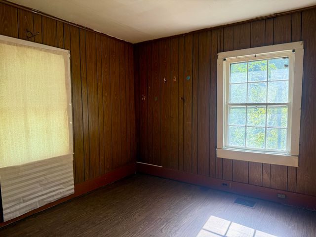 87 Red Wing Road, Wallins, KY 40873