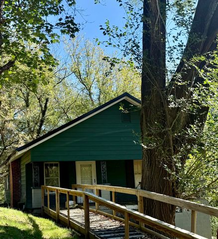 87 Red Wing Road, Wallins, KY 40873