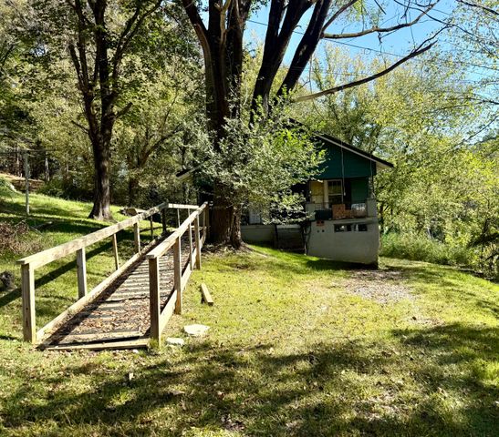 87 Red Wing Road, Wallins, KY 40873