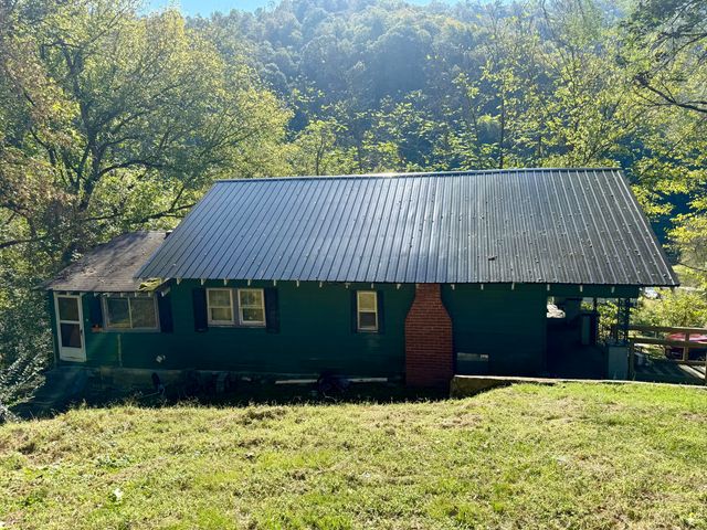 87 Red Wing Road, Wallins, KY 40873