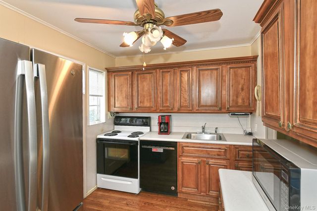 325 Cayuga Avenue, East Meadow, NY 11554