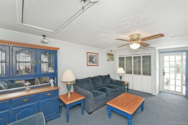 325 Cayuga Avenue, East Meadow, NY 11554