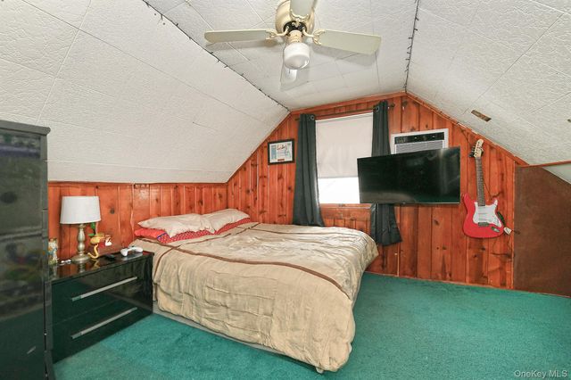 325 Cayuga Avenue, East Meadow, NY 11554