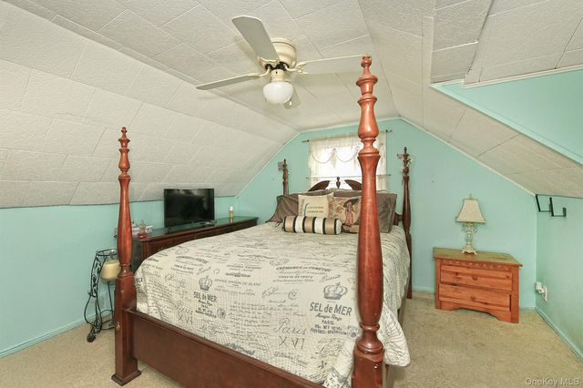 325 Cayuga Avenue, East Meadow, NY 11554