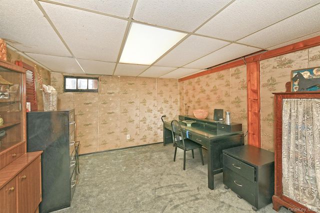 325 Cayuga Avenue, East Meadow, NY 11554