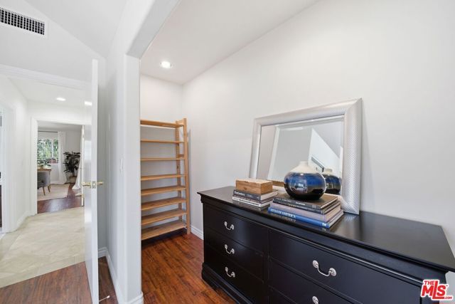 4115 Laurelgrove Avenue, Studio City (los Angeles), CA 91604