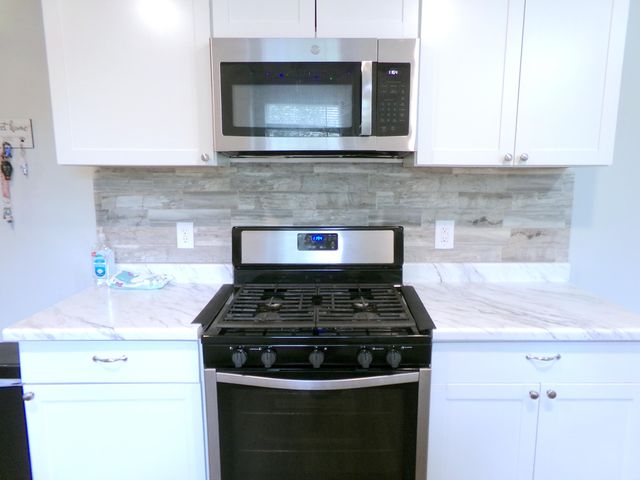 2425 West Atlantic Street, Springfield, MO 65803