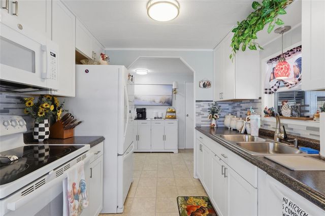 36620 KAY AVENUE, Zephyrhills, FL 33542