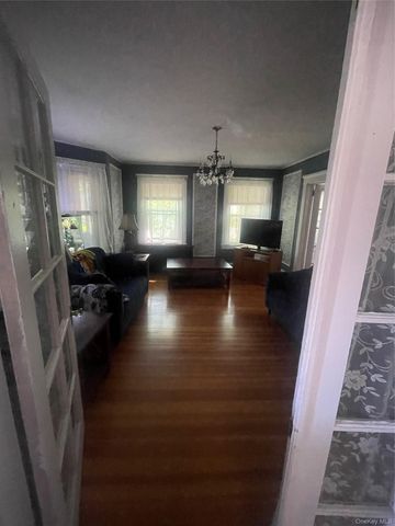 195 Prospect Avenue, White Plains, NY 10607