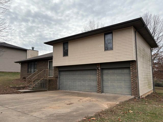 707 S Main Street, Willard, MO 65781