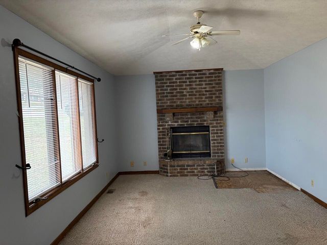 707 S Main Street, Willard, MO 65781