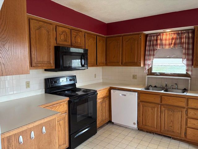 707 S Main Street, Willard, MO 65781