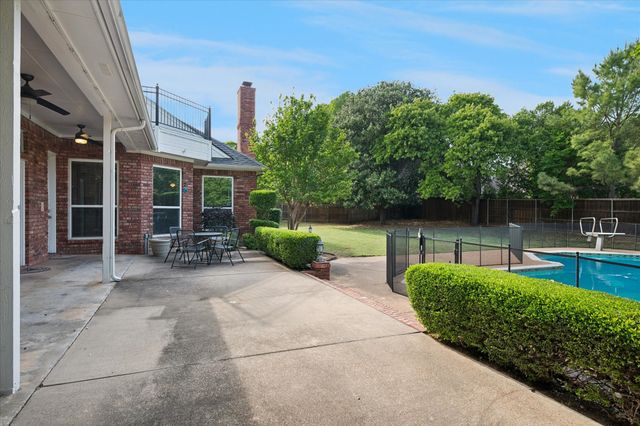 2400 Danbury Drive, Colleyville, TX 76034