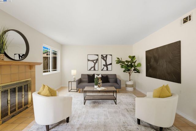 1860 Home Gate Dr, San Jose, CA 95148