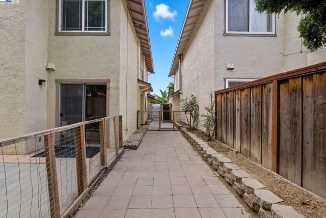 1860 Home Gate Dr, San Jose, CA 95148