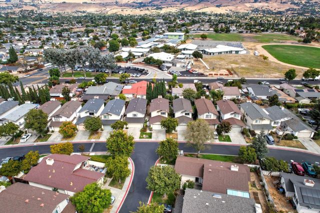 1860 Home Gate Dr, San Jose, CA 95148