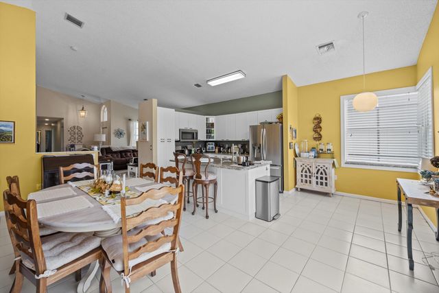 7865 Rockport Circle, Lake Worth, FL 33467
