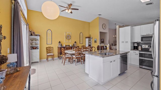 7865 Rockport Circle, Lake Worth, FL 33467