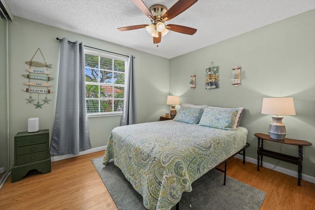 7865 Rockport Circle, Lake Worth, FL 33467