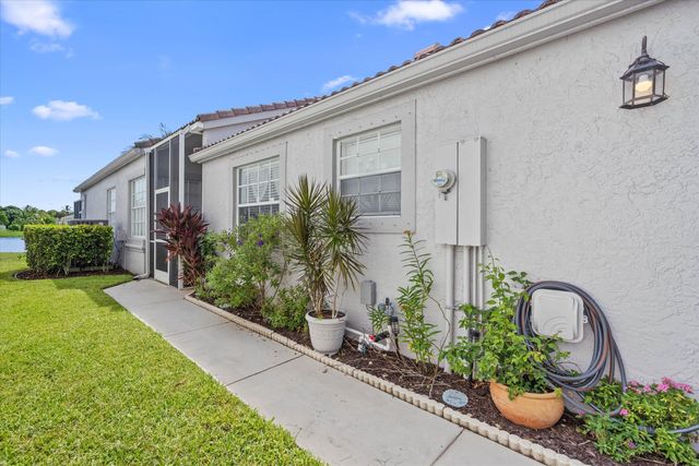 7865 Rockport Circle, Lake Worth, FL 33467