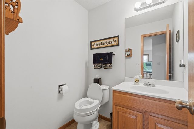 5003 Foxtail Court Court, Marion, IA 52302