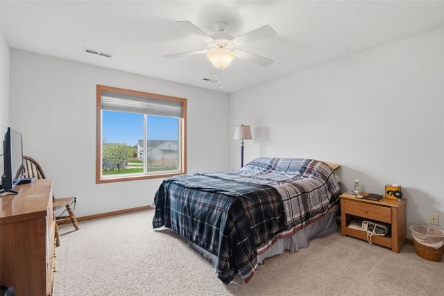 5003 Foxtail Court Court, Marion, IA 52302