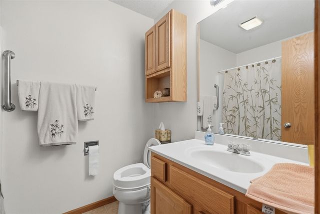 5003 Foxtail Court Court, Marion, IA 52302