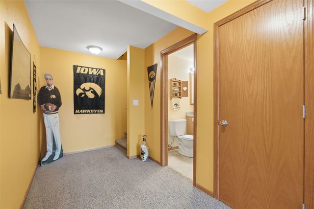 5003 Foxtail Court Court, Marion, IA 52302