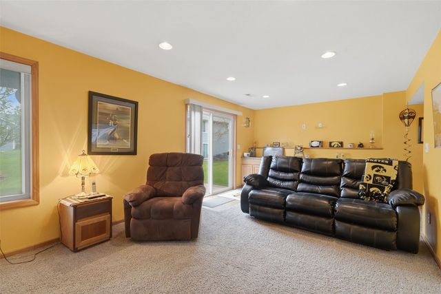 5003 Foxtail Court Court, Marion, IA 52302