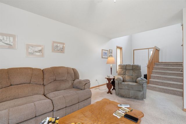 5003 Foxtail Court Court, Marion, IA 52302