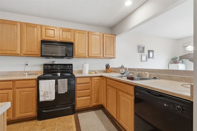 5003 Foxtail Court Court, Marion, IA 52302