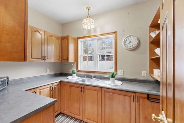 19 Fellsmere Ave, Wakefield, MA 01880